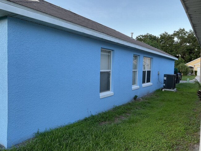 Building Photo - 4912 Aventura Blvd