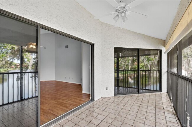 Building Photo - 6060 SE Martinique Dr