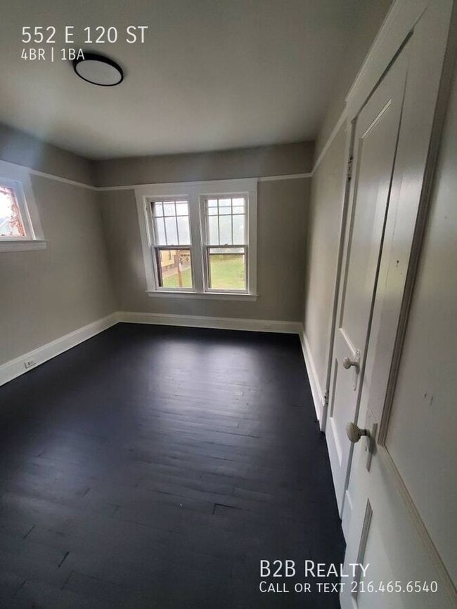 Building Photo - 552 E 120th St