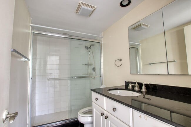 Building Photo - 4489 Luxemburg Ct