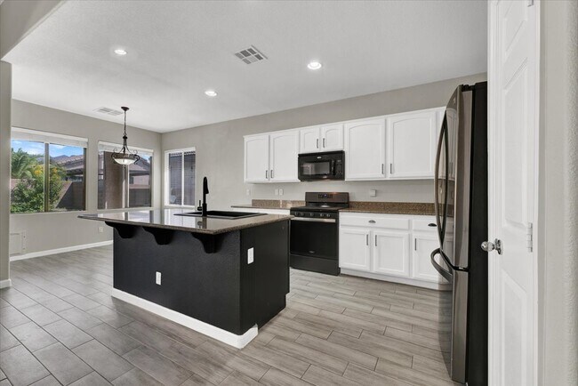 Building Photo - 3836 Bowers Hollow Ave