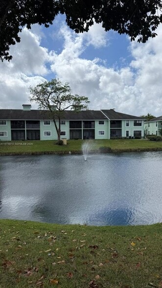 Building Photo - 3965 NW 87th Ave