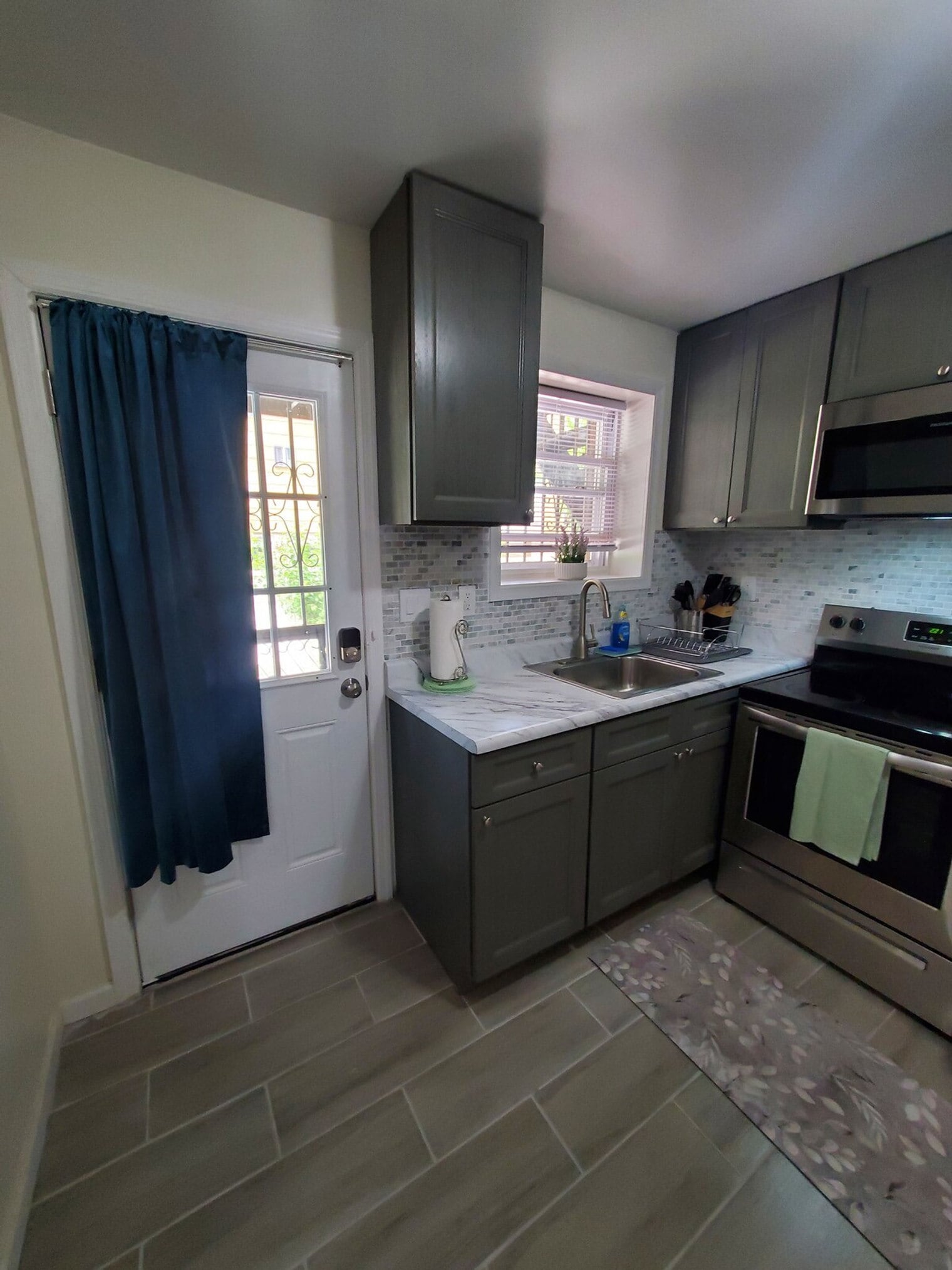 Building Photo - 541 S 9th Ave