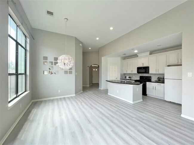 Building Photo - 3625 Standing Rock Dr