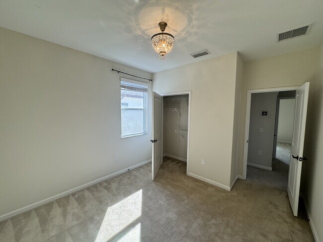 Building Photo - 3-Bed Home?Office room with Granite Touche...