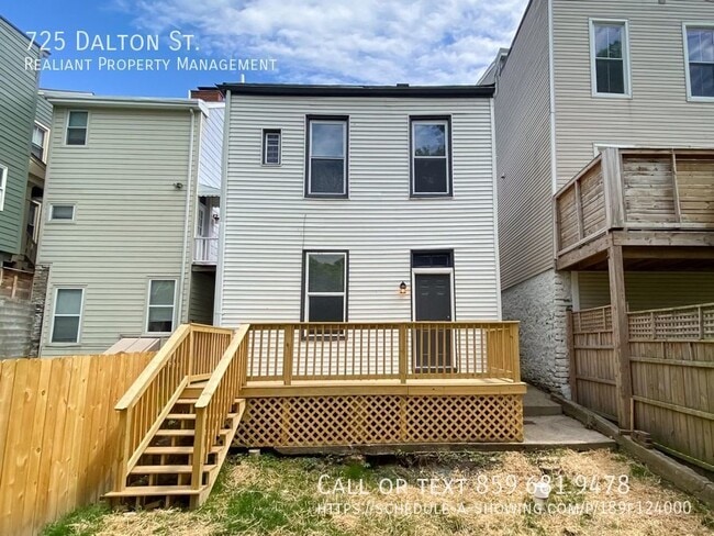 Building Photo - 725 Dalton St
