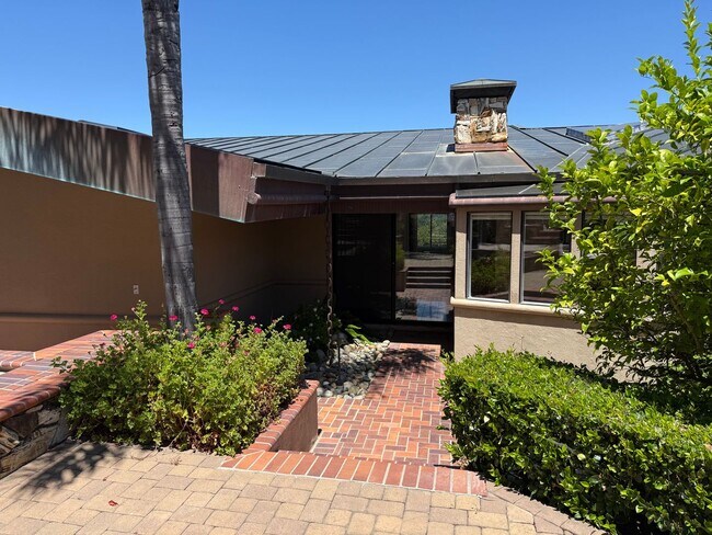 Building Photo - Pleasanton 4 bed / 4 bath Ultra-Private 1.3-Acre Sanctuary with Panoramic Views, pool and spa