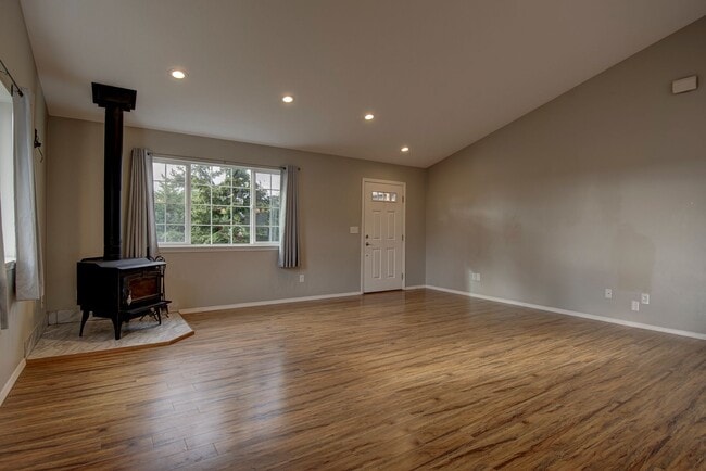 Building Photo - 3 Bed 2 Bath home in Rolling Hills