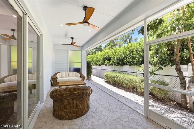 Building Photo - 1232 Royal Palm Dr