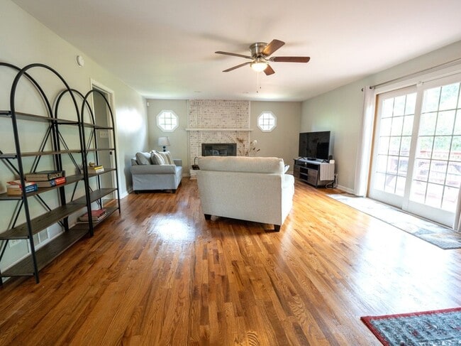 Building Photo - 17011 Danielle Ct