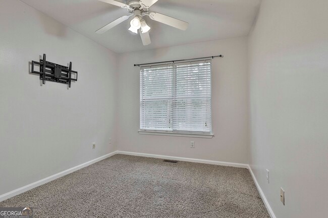 Building Photo - 150 Brentwood Dr