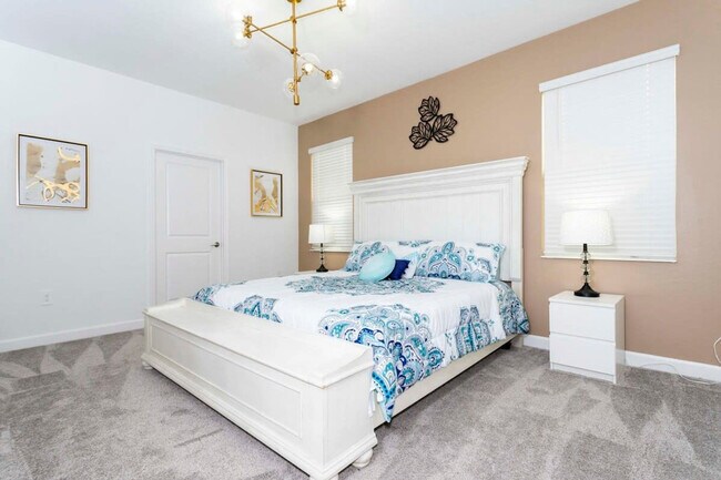 Building Photo - 9202 Sommerset Hills Dr
