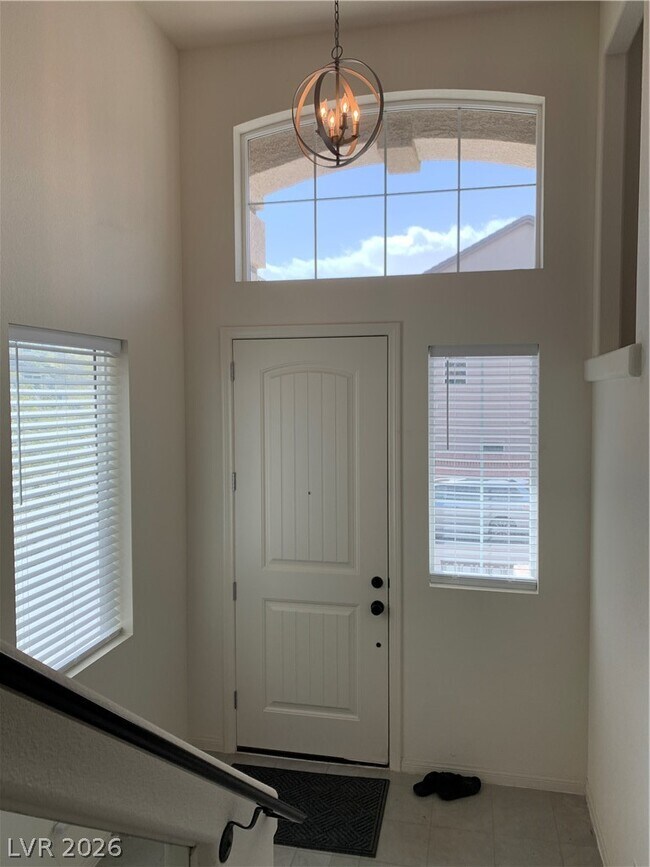 Building Photo - 6320 Pear Vly Ln