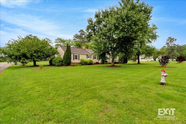 Building Photo - Beautiful 4 Bedroom, 2.5 Bath home Near Ke...