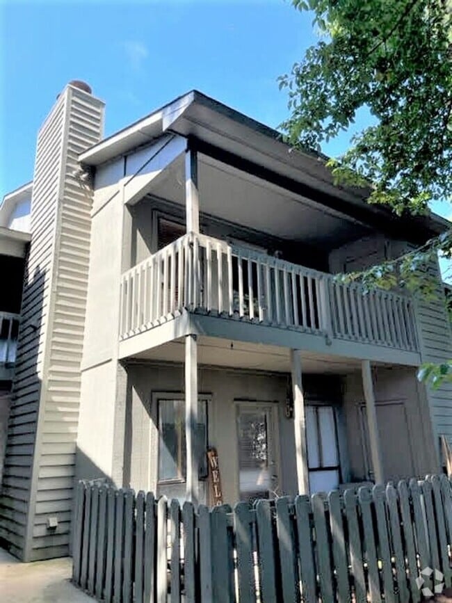 Building Photo - Briarcliff Condos