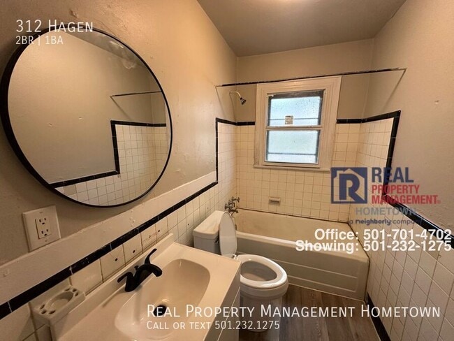 Building Photo - 312 Hagen-
