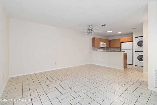 Building Photo - 1480 Sheafe Ave NE