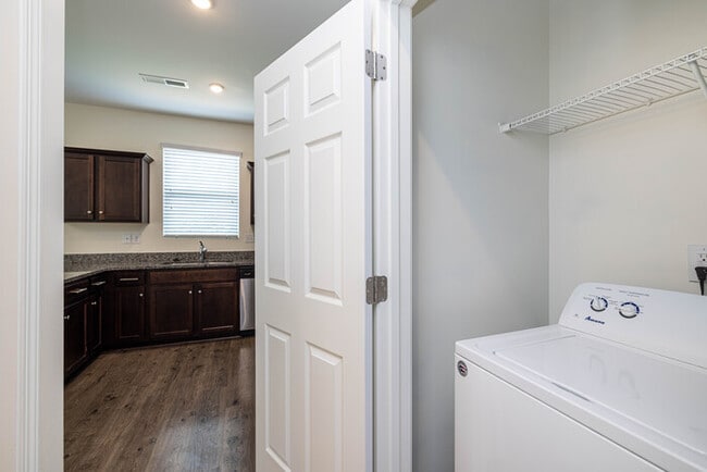 Building Photo - 3 Bedroom Townhome in NW School District - Rock Hill SC