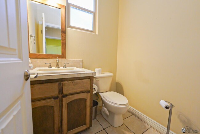 Building Photo - 3476 S Woodpecker Way