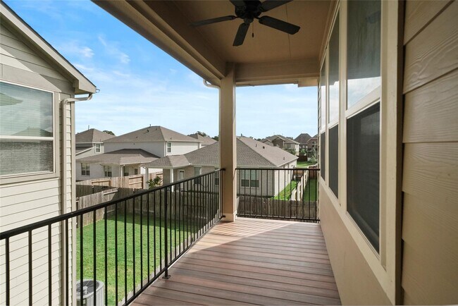 Building Photo - 25314 Fallen Acorn Ct