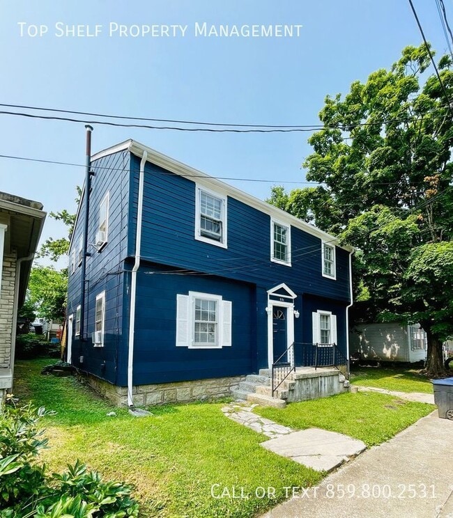 Building Photo - One Bedroom in Frankfort!