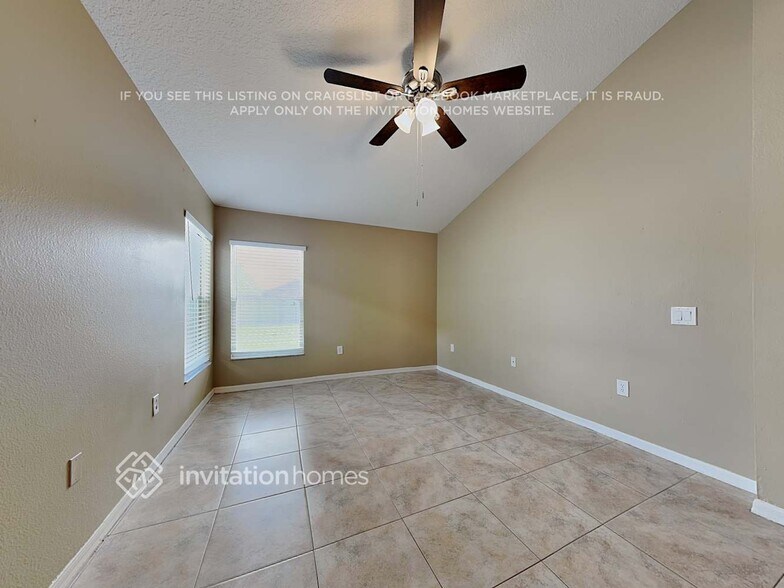 Building Photo - 25830 Bloomsbury Ct