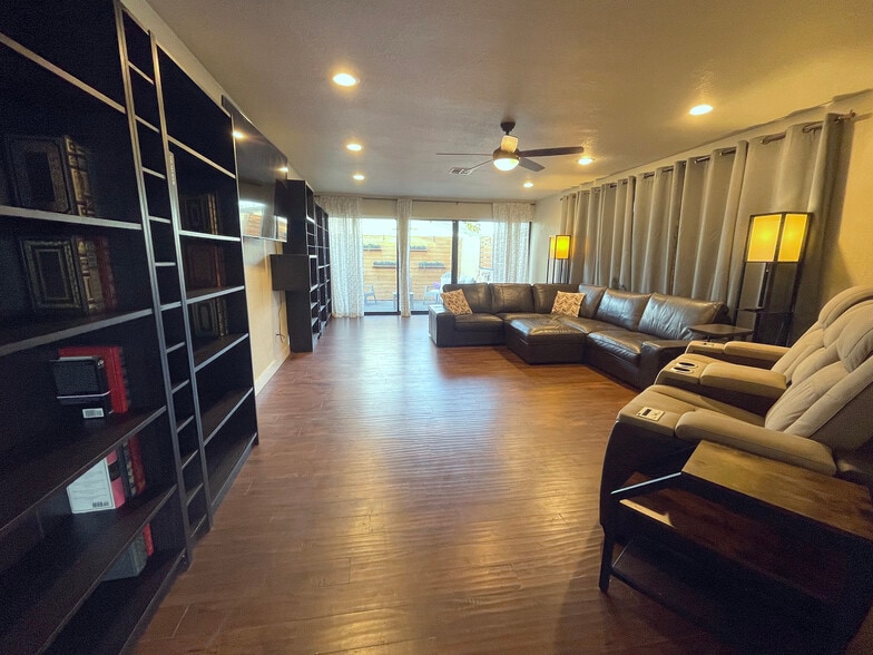 Building Photo - 620 Lacy Ln