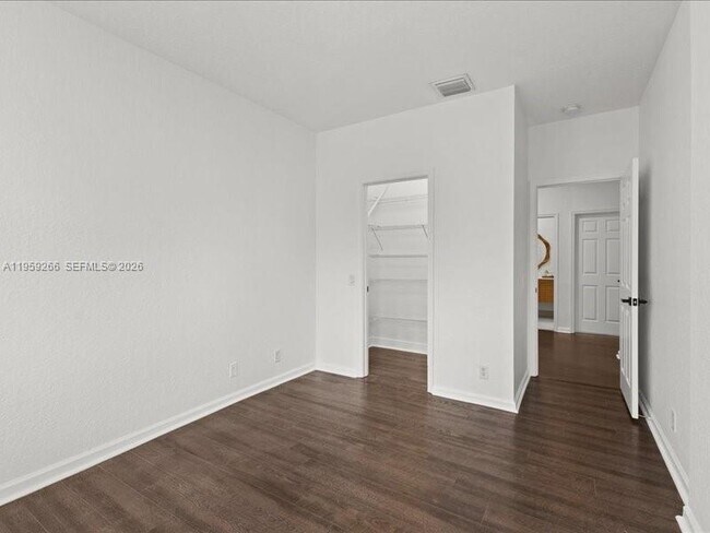 Building Photo - 1819 Mariners Ln