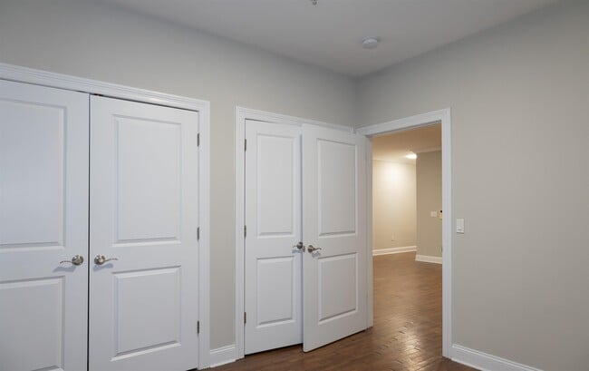 Building Photo - 316 51st St