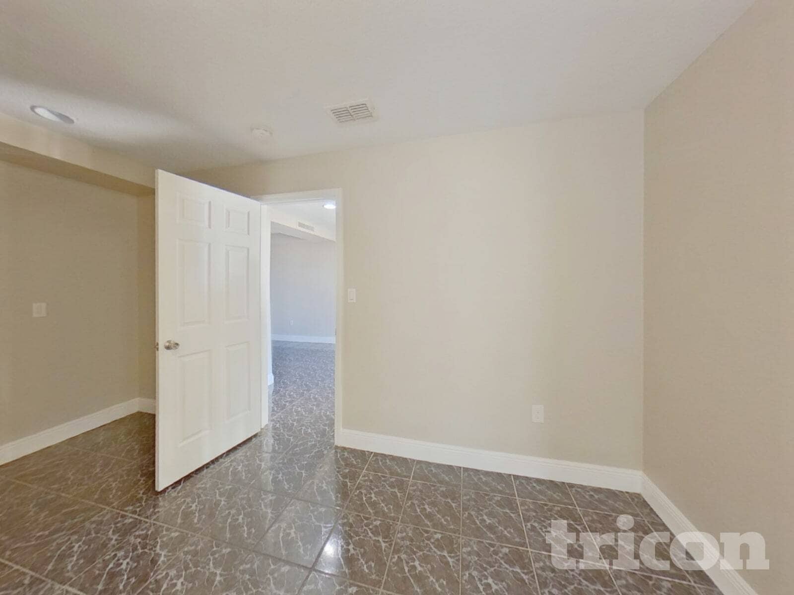 Building Photo - 8104 Plunkett Ave