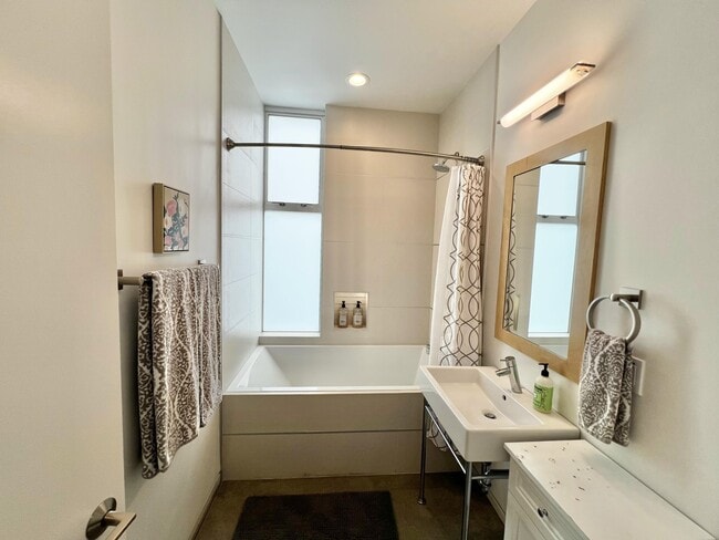Building Photo - 73801 Shadow Mountain Dr