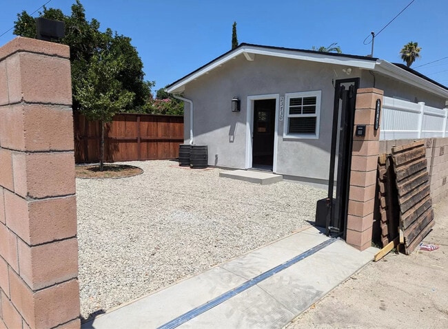 Primary Photo - 23730 Hartland St