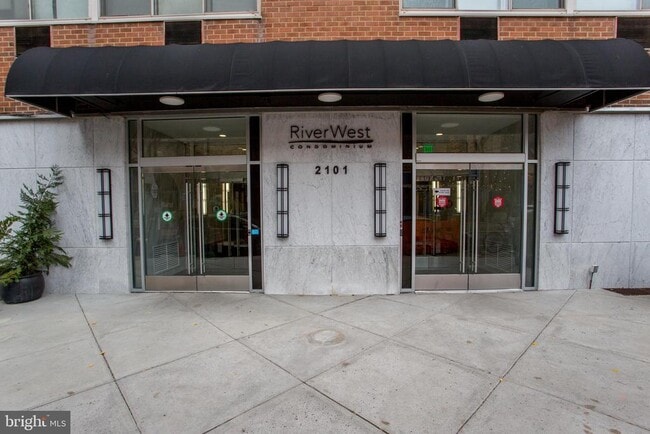 Primary Photo - 2101 Chestnut St