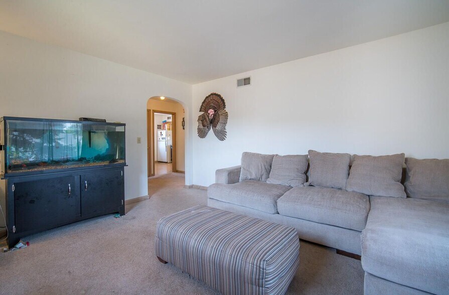 Building Photo - 7936 W Becher St