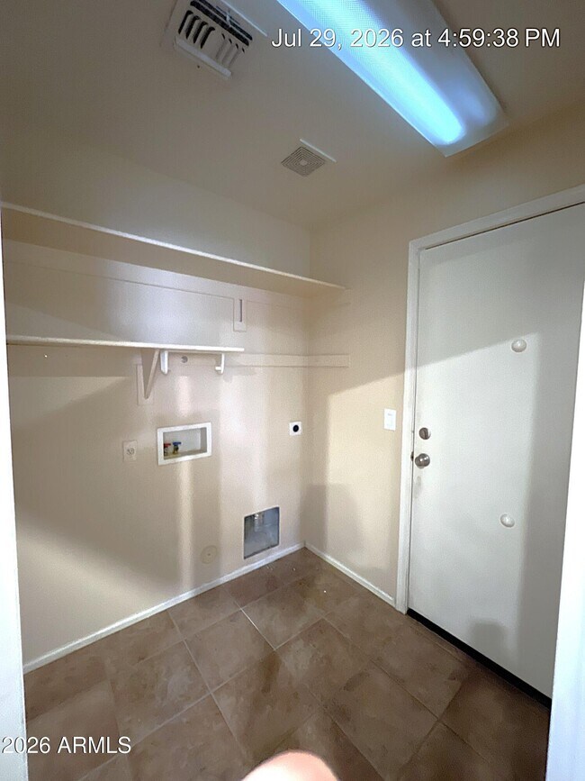 Building Photo - 5431 N Ormondo Way