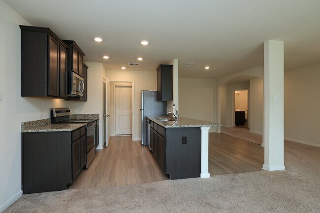 Building Photo - 20914 Solstice Point Dr