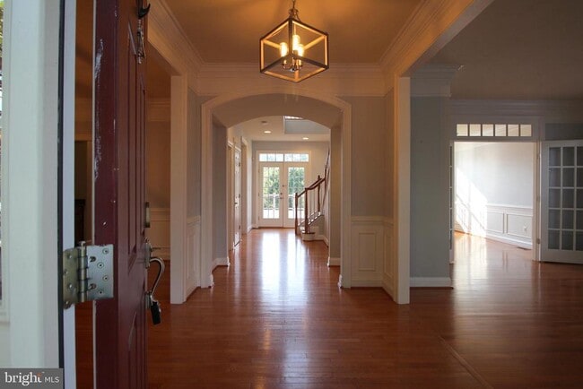 Building Photo - 44136 Riverpoint Dr