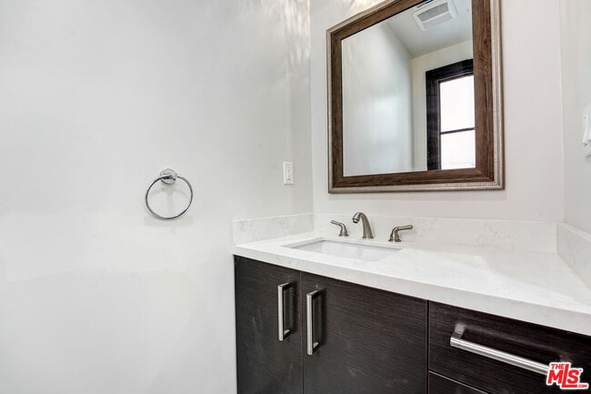 Building Photo - 1621 Franklin St