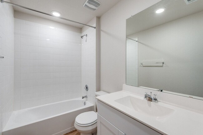 Building Photo - 4 BR + OFFICE/ 3 BA in Seguin - 2042 SF on GREENBELT - Arroyo Ranch!