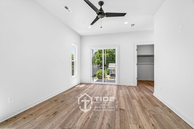 Building Photo - Move-In Ready Home Near Park Circle