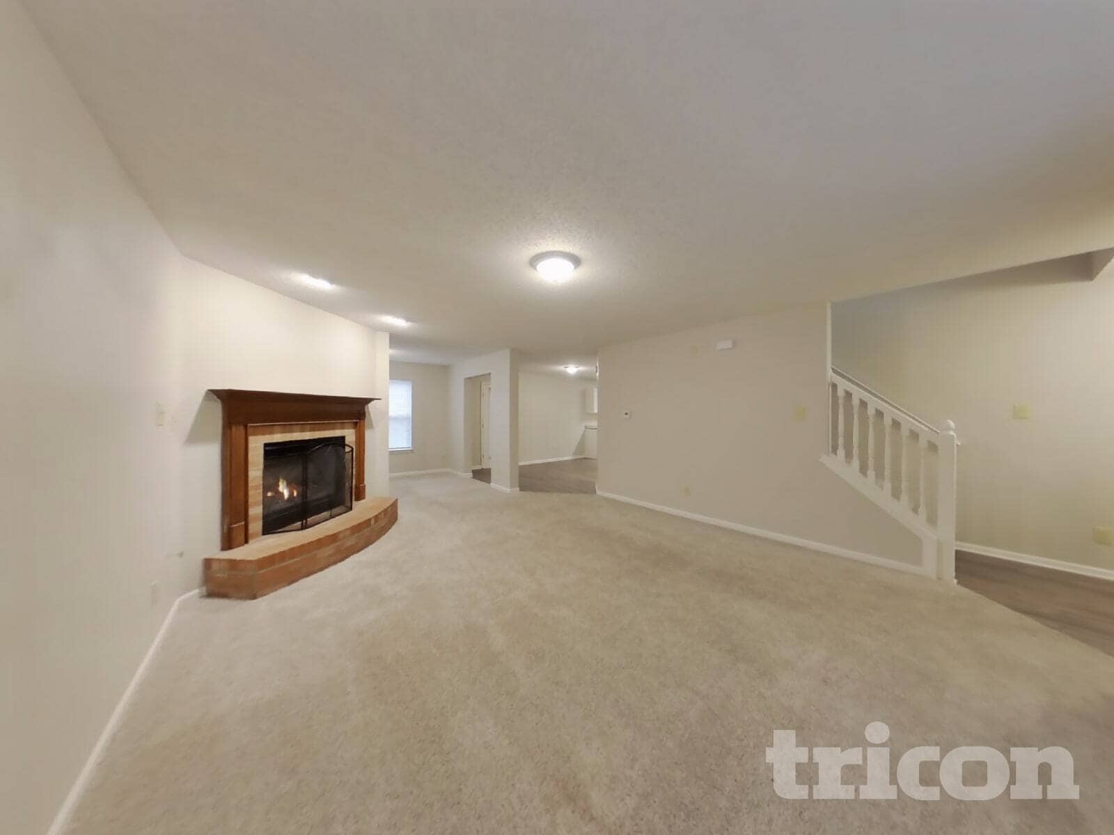 Building Photo - 2322 Edgewater Cir