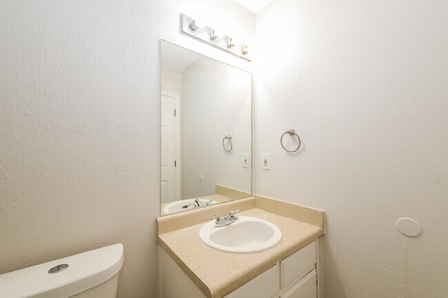 Building Photo - 4793 Northwood Hills Dr