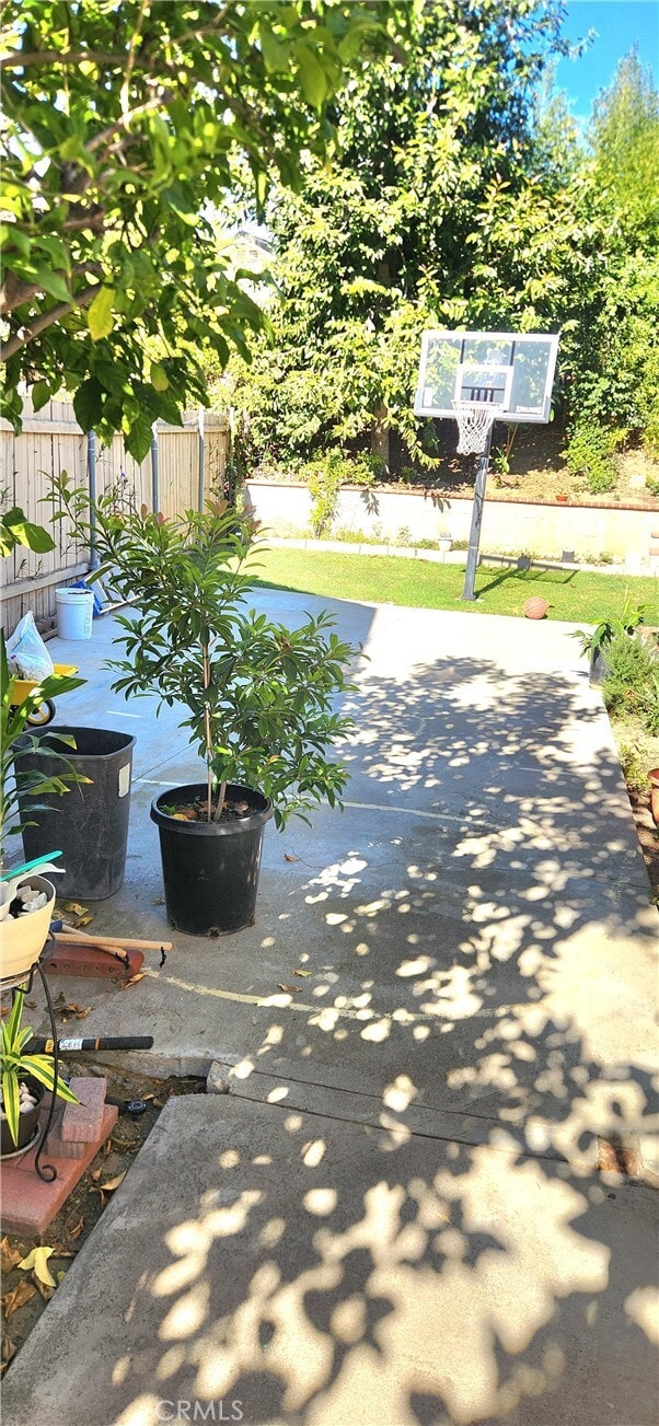 Building Photo - 20811 E Cliffside Ln