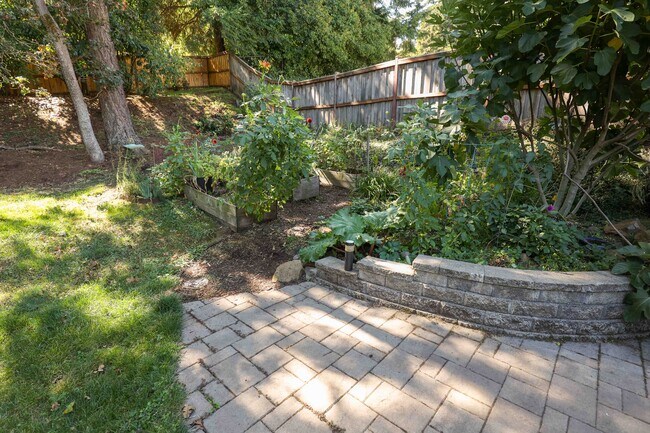 Building Photo - 2785 Malibu Way