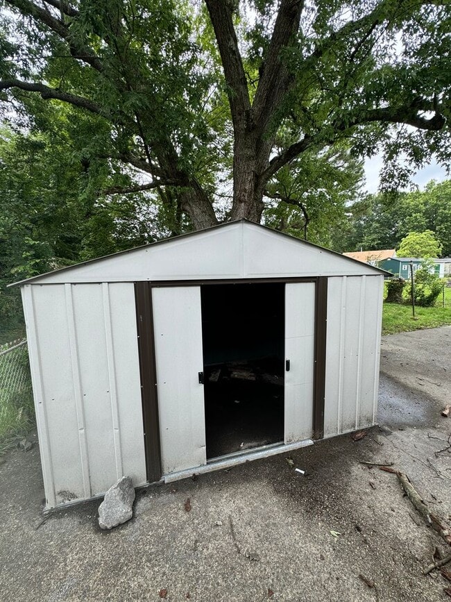 Building Photo - 3 bed 1 bath House in central Richmond
