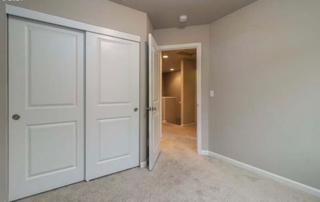 Building Photo - Wonderful home in Bethany!