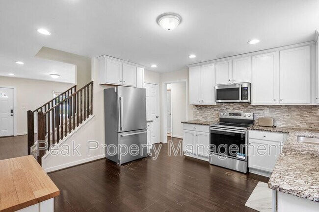 Building Photo - 819 Kinney St