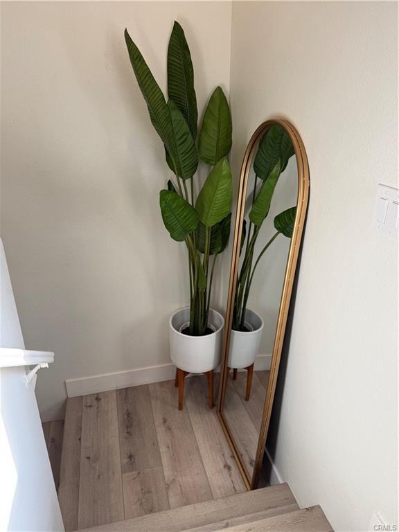 Building Photo - 3 Aurora