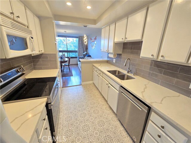 Building Photo - 8828 Pershing Dr
