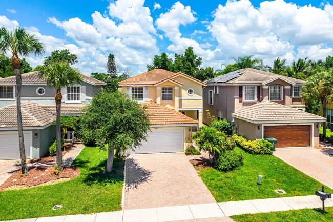 Building Photo - 5477 Queenship Ct